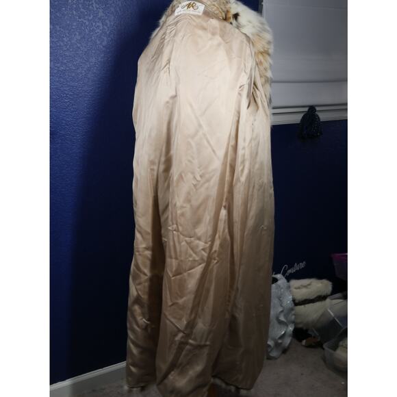 52" Montana Bobcat Full Length Fur Coat Heavily spotted also called Cat Lynx - Picture 6 of 6